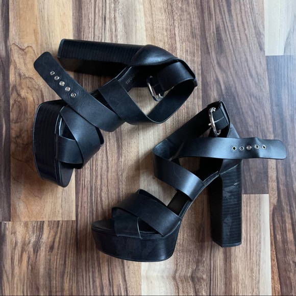 Michael Kors Shoes - Michale Kors Leather Heels Size 7.5